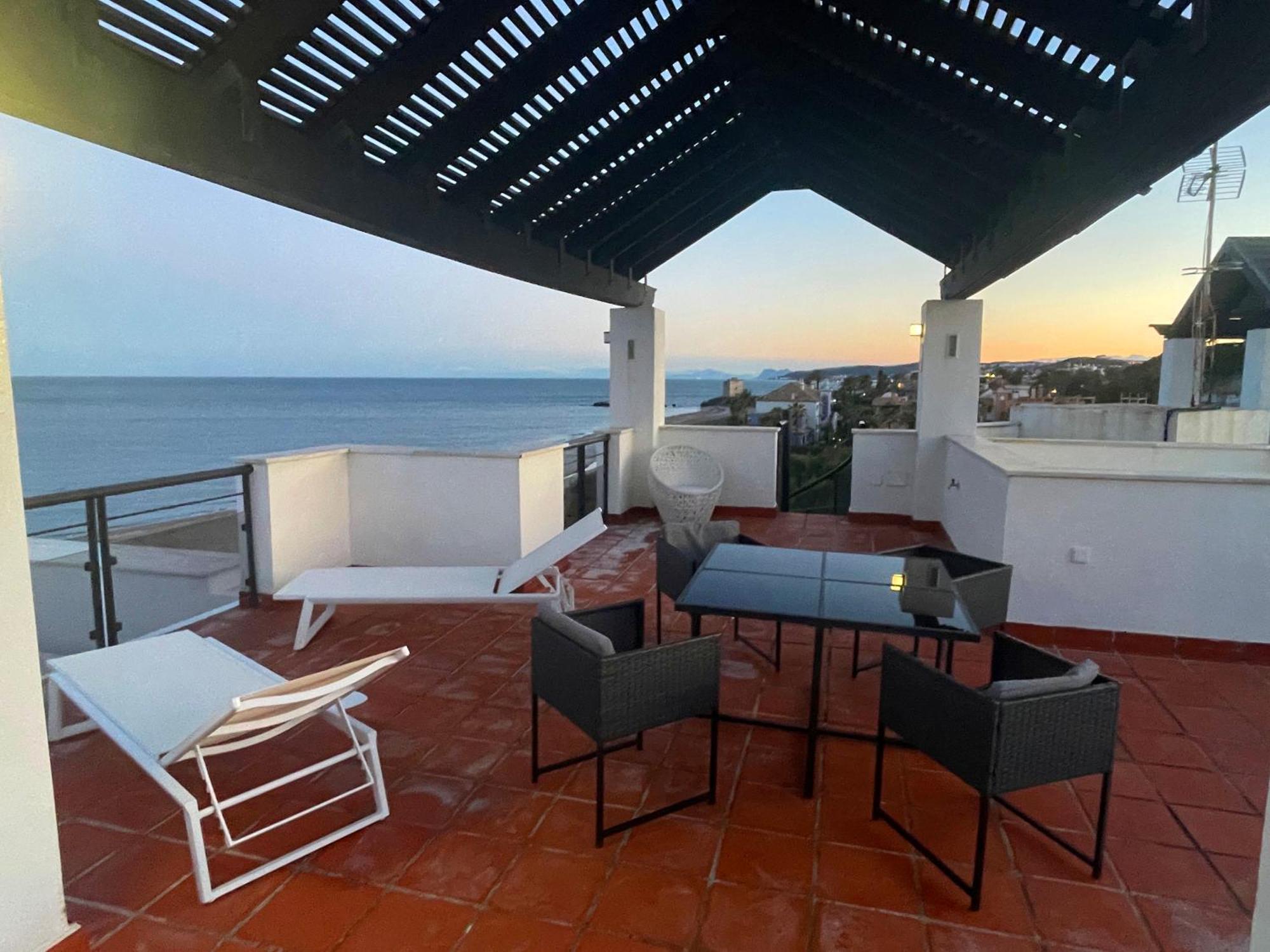 Exclusive Luxury Frontline Beach Penthouse Casares Del Mar - Estepona Luaran gambar